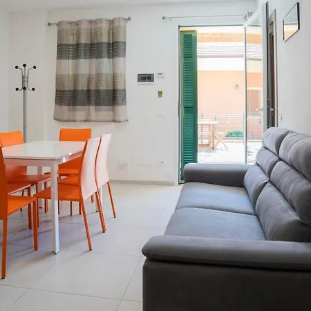 044b - Moderna 01-24d Con Vasca Idromassaggio In Giardino, Solo 15 Minuti Dal Mare E - Posto Auto Gratuito * San Lazzaro (Genoa)