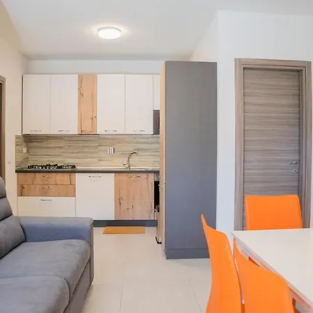 044b - Moderna 01-24d Con Vasca Idromassaggio In Giardino, Solo 15 Minuti Dal Mare E - Posto Auto Gratuito * San Lazzaro (Genoa)